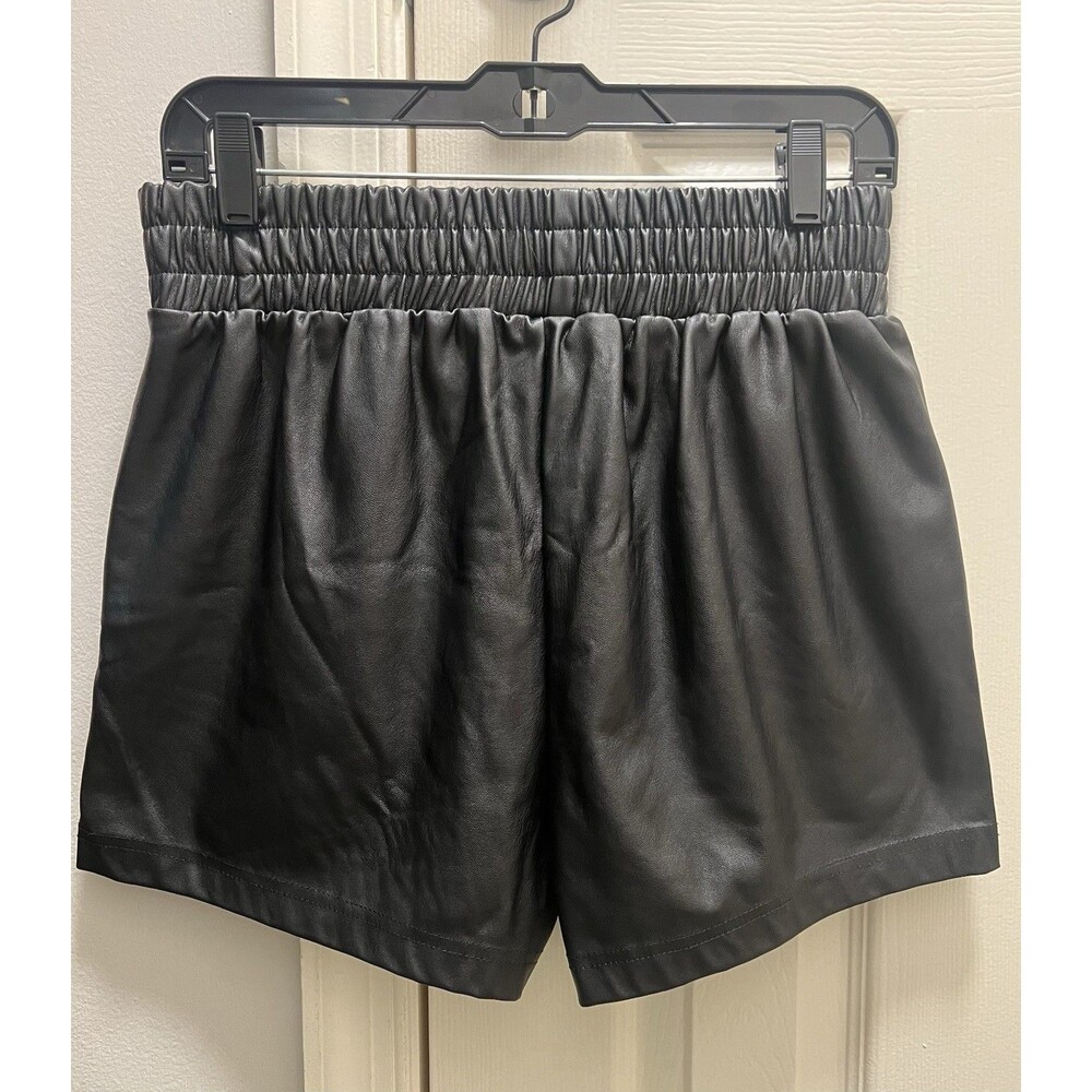 CI Sono Vegan Leather Woman’s Pull On Shorts W/ Pockets Size M Spring Wear NWOT